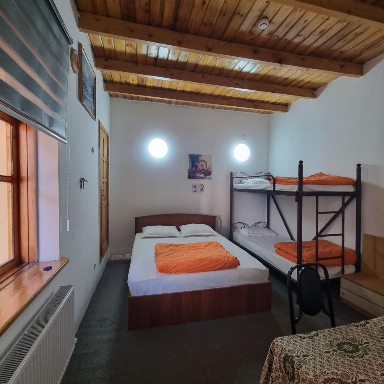 Sim Sim Hostel & Guest House Near The Church Samarcanda Exterior foto